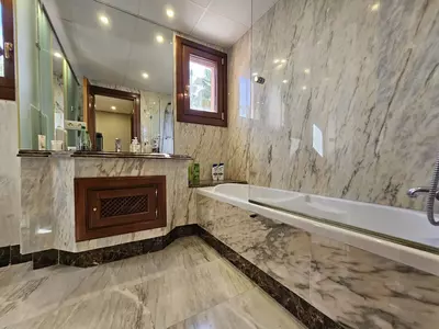 Middle Floor Apartment in Estepona