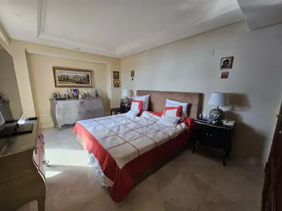 Middle Floor Apartment in Estepona