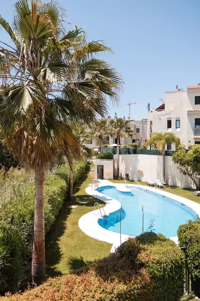 Middle Floor Apartment in Estepona
