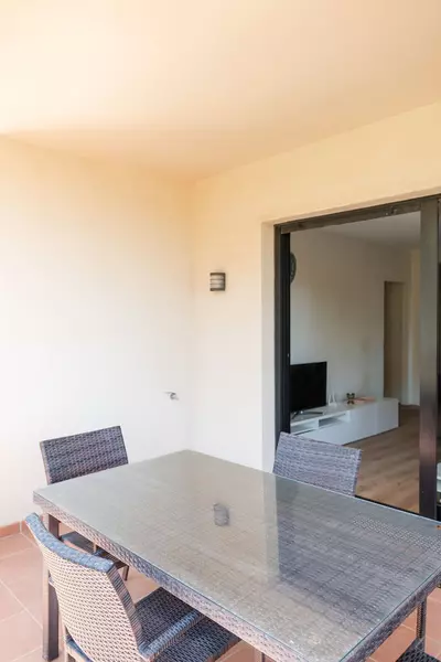 Middle Floor Apartment in Estepona