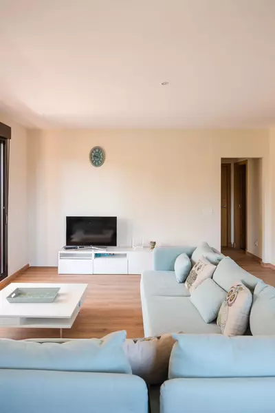 Middle Floor Apartment in Estepona