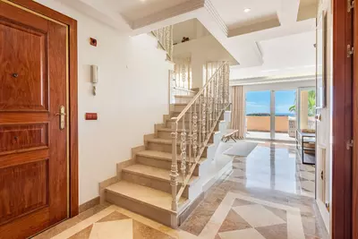 Penthouse Duplex in Nueva Andalucía