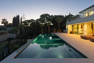 Detached Villa in Elviria