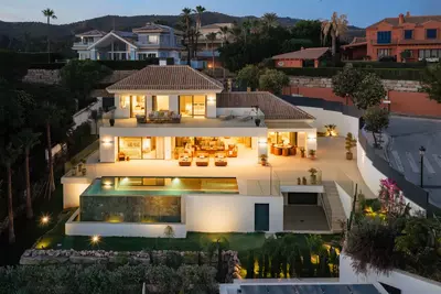 Detached Villa in Elviria