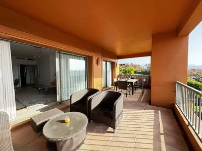 Middle Floor Apartment in Estepona