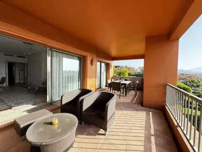 Middle Floor Apartment in Estepona