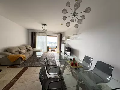 Middle Floor Apartment in Estepona