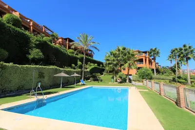 Middle Floor Apartment in Estepona