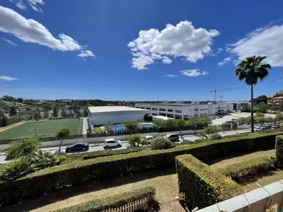 Middle Floor Apartment in Estepona