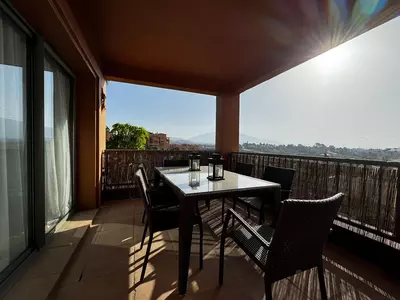 Middle Floor Apartment in Estepona