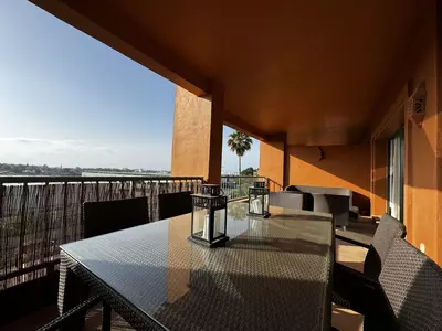 Middle Floor Apartment in Estepona