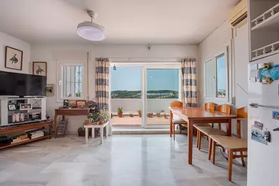 Top Floor Apartment in Manilva
