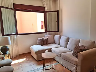 Middle Floor Apartment in Benahavís