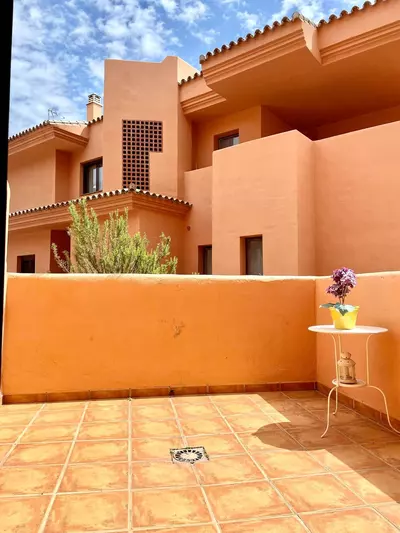 Middle Floor Apartment in Benahavís