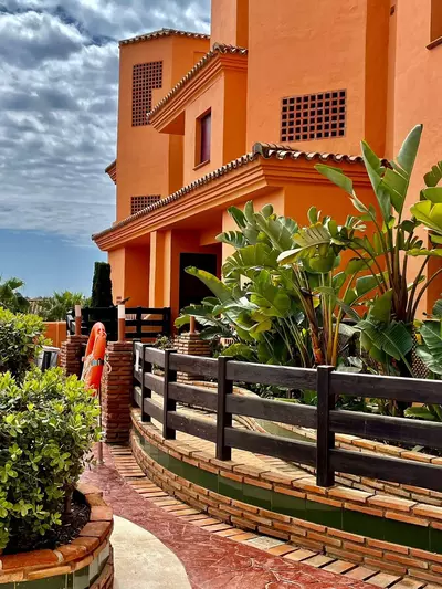 Middle Floor Apartment in Benahavís