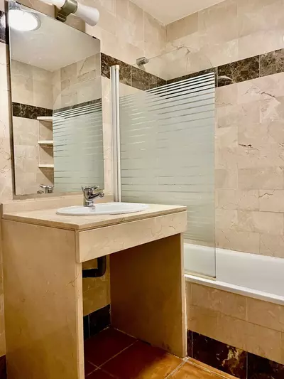 Middle Floor Apartment in Benahavís