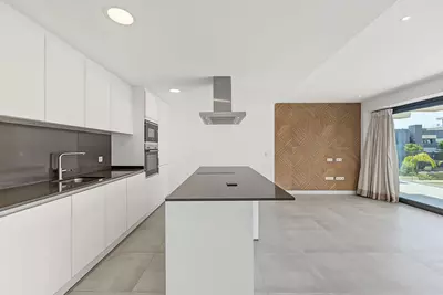 Middle Floor Apartment in Selwo