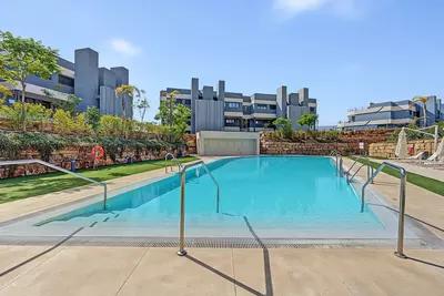 Middle Floor Apartment in Selwo