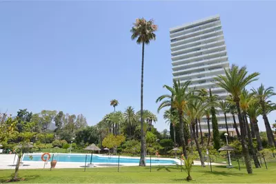Middle Floor Apartment in Marbella