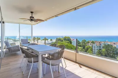 Middle Floor Apartment in Marbella