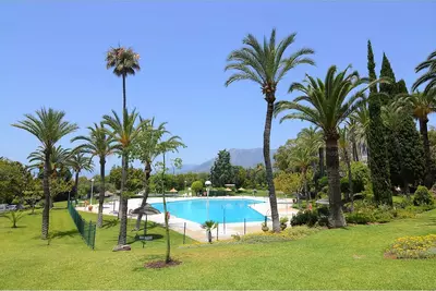 Middle Floor Apartment in Marbella