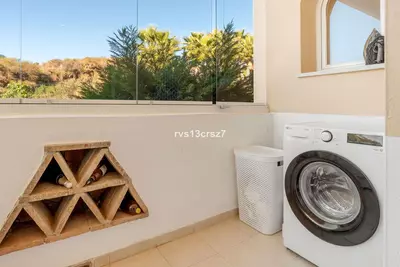 Middle Floor Apartment in Elviria