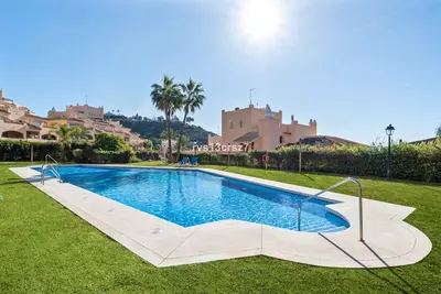 Middle Floor Apartment in Elviria