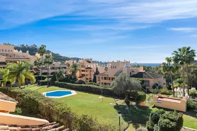 Middle Floor Apartment in Elviria