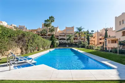 Middle Floor Apartment in Elviria