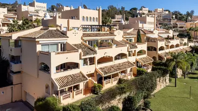 Middle Floor Apartment in Elviria