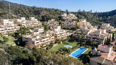 Middle Floor Apartment in Elviria