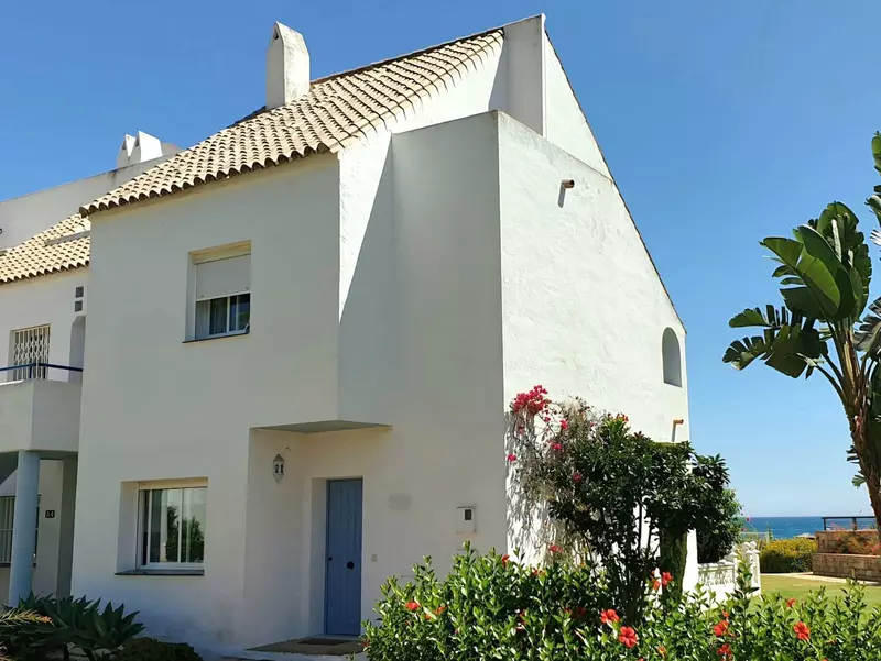 Semi-Detached House in Casares