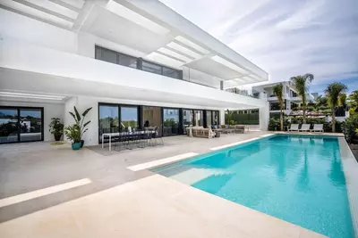Detached Villa in Nueva Andalucía