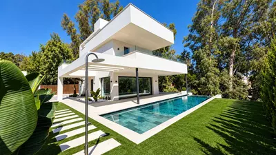 Detached Villa in Nueva Andalucía