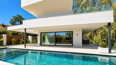 Detached Villa in Nueva Andalucía