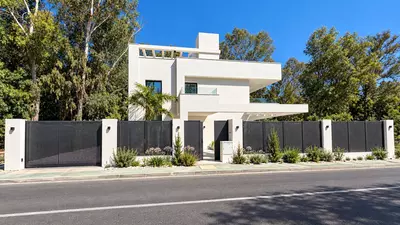 Detached Villa in Nueva Andalucía