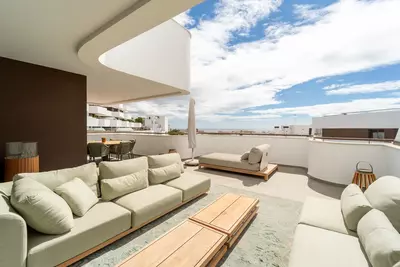 Middle Floor Apartment in Estepona