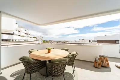 Middle Floor Apartment in Estepona