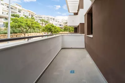 Middle Floor Apartment in Estepona