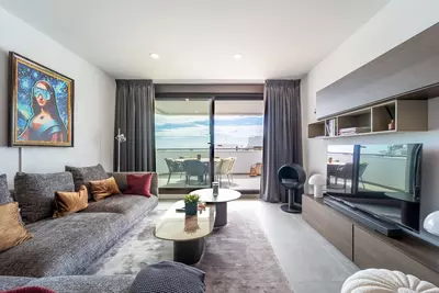 Middle Floor Apartment in Estepona