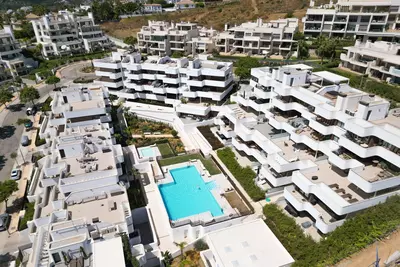 Middle Floor Apartment in Estepona