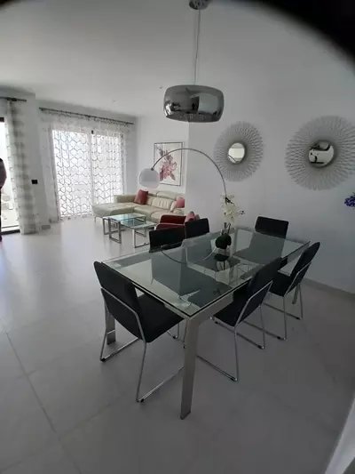 Middle Floor Apartment in Estepona