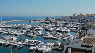 Top Floor Apartment in Puerto Banús