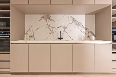 Top Floor Apartment in Puerto Banús