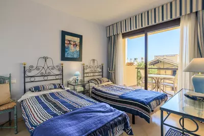 Ground Floor Apartment in Benahavís