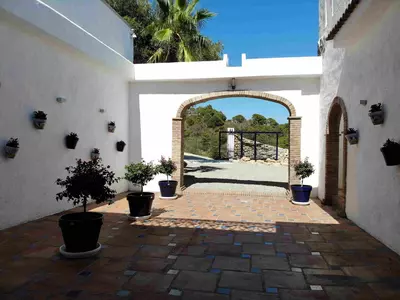 Finca - Cortijo in Estepona