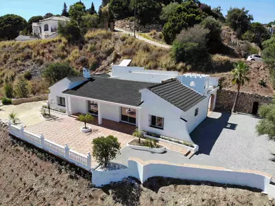 Finca - Cortijo in Estepona