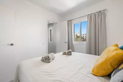 Middle Floor Apartment in Estepona