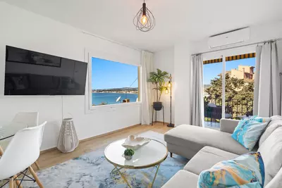 Middle Floor Apartment in Estepona