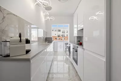 Middle Floor Apartment in Estepona